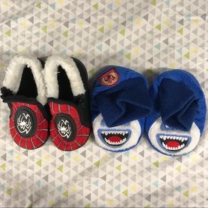 2 pairs of winter booties